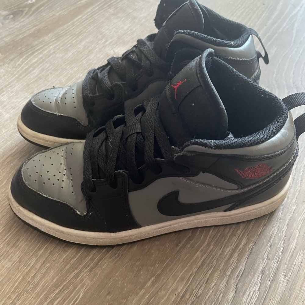 Nike Kids Sneakers Black and Gray